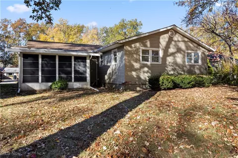 633 Augdon Dr, Elyria, OH 44035 photo 4