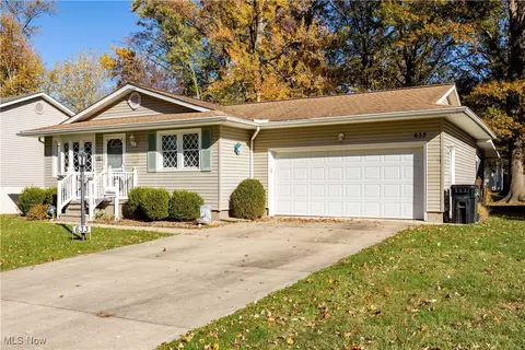 633 Augdon Dr, Elyria, OH 44035 photo 2
