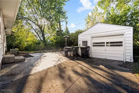 269 Hamilton Ave, Elyria, OH 44035 photo 4