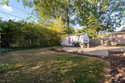269 Hamilton Ave, Elyria, OH 44035 photo 9