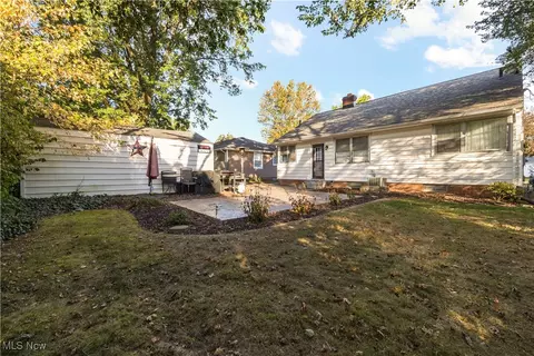 269 Hamilton Ave, Elyria, OH 44035 photo 8
