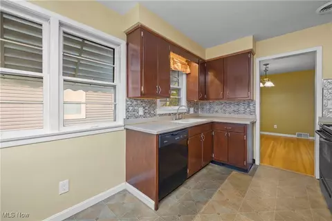 269 Hamilton Ave, Elyria, OH 44035 photo 18
