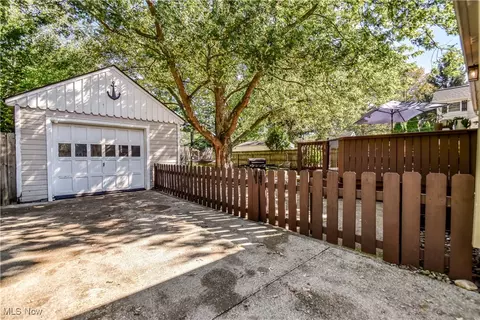 Exterior - 7423 Cadle Ave, Mentor, OH 44060 photo 3 of 12
