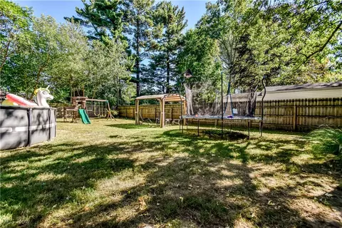Exterior - 7423 Cadle Ave, Mentor, OH 44060 photo 7 of 12