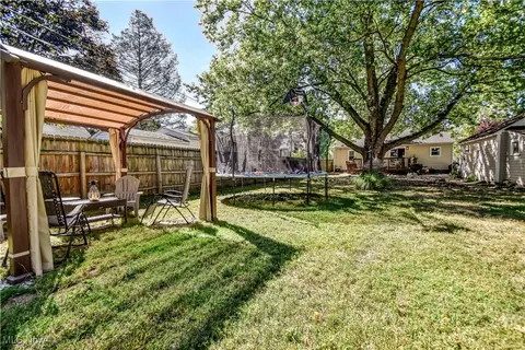 Exterior - 7423 Cadle Ave, Mentor, OH 44060 photo 8 of 12