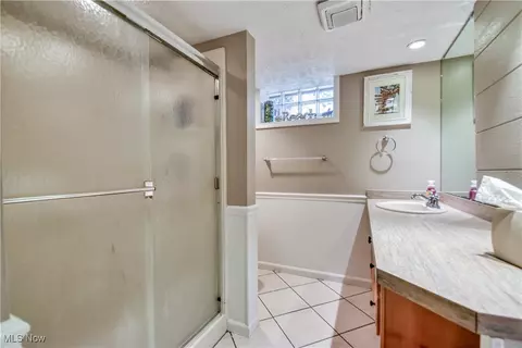 Bath - 7423 Cadle Ave, Mentor, OH 44060 photo 2 of 2