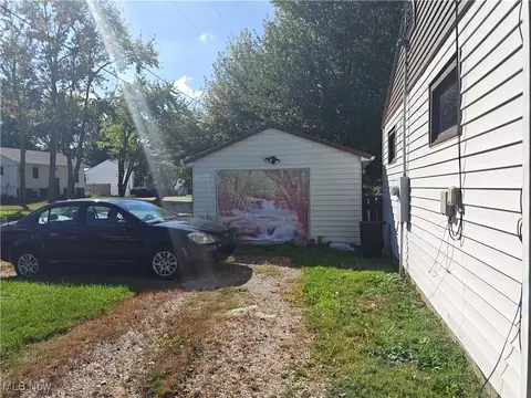 Exterior - 5923 Ogden Ave, Ashtabula, OH 44004 photo 2 of 13