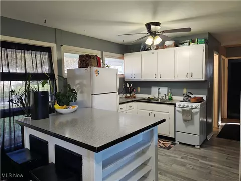 Kitchen - 5923 Ogden Ave, Ashtabula, OH 44004 photo 2 of 5