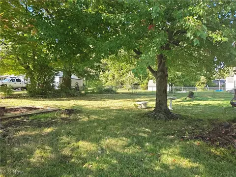 Exterior - 5923 Ogden Ave, Ashtabula, OH 44004 photo 3 of 13