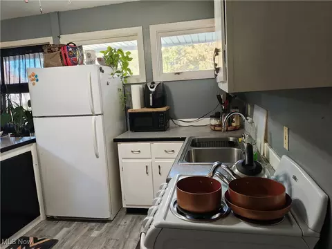 Kitchen - 5923 Ogden Ave, Ashtabula, OH 44004 photo 5 of 5