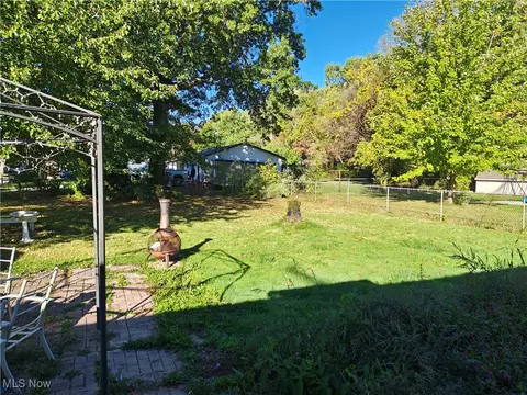 Exterior - 5923 Ogden Ave, Ashtabula, OH 44004 photo 4 of 13