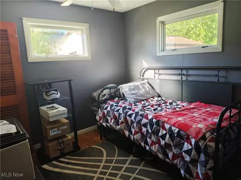 Bedroom - 5923 Ogden Ave, Ashtabula, OH 44004 photo 3 of 4