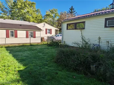 Exterior - 5923 Ogden Ave, Ashtabula, OH 44004 photo 7 of 13
