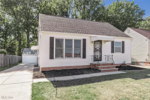 30402 Forestgrove Rd, Willowick, OH 44095