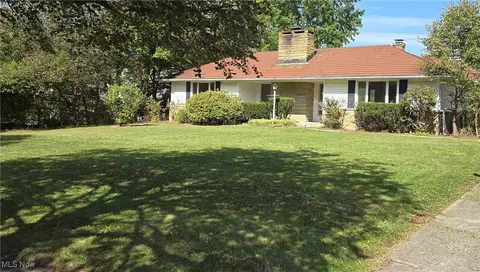 24255 S Woodland Rd, Shaker Heights, OH 44122