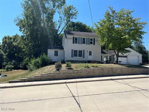 3874 Prospect St, Mogadore, OH 44260