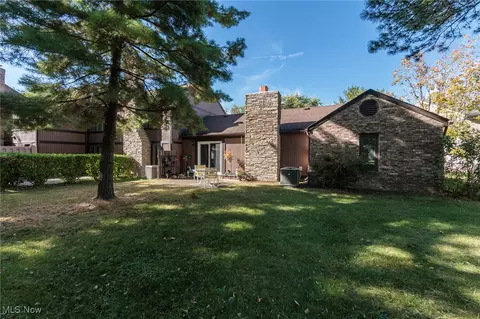 5179 Park Dr, Medina, OH 44256