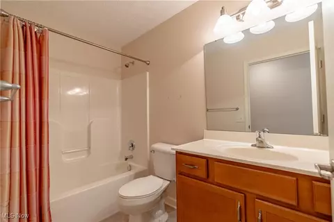 6464 Harness Cir NE, Canton, OH 44721 photo 31
