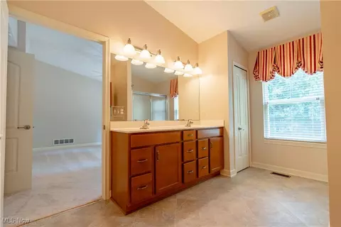 6464 Harness Cir NE, Canton, OH 44721 photo 26