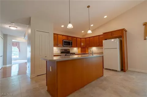 6464 Harness Cir NE, Canton, OH 44721 photo 9