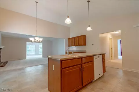 6464 Harness Cir NE, Canton, OH 44721 photo 8