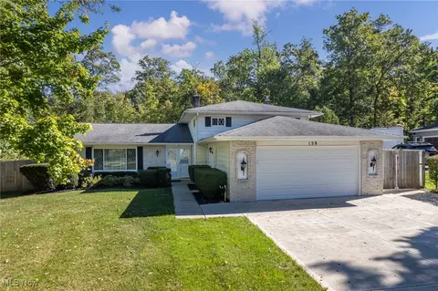 159 Sunflower Dr, Brunswick, OH 44212