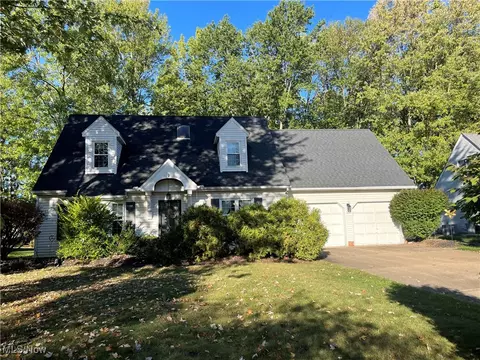 7710 Bar Harbour Ln, Mentor, OH 44060