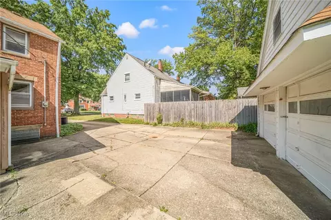 2075 E 226th St, Euclid, OH 44117 photo 30