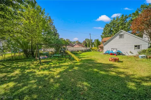 2075 E 226th St, Euclid, OH 44117 photo 33