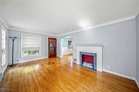 2075 E 226th St, Euclid, OH 44117 photo 7