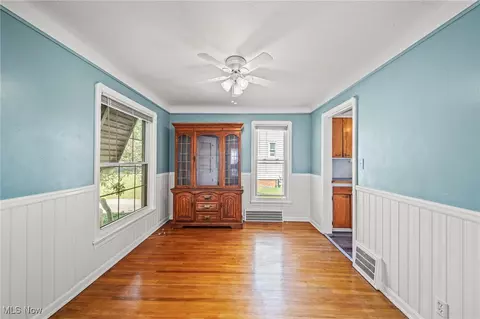 2075 E 226th St, Euclid, OH 44117 photo 9