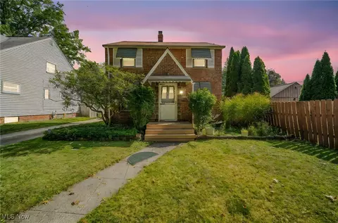 2075 E 226th St, Euclid, OH 44117