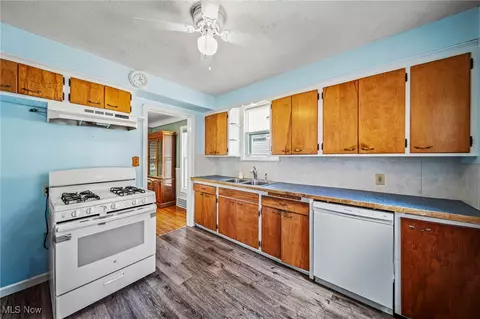 2075 E 226th St, Euclid, OH 44117 photo 13
