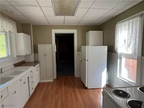 Kitchen - 179 Marshall St, Conneaut, OH 44030 photo 3 of 3