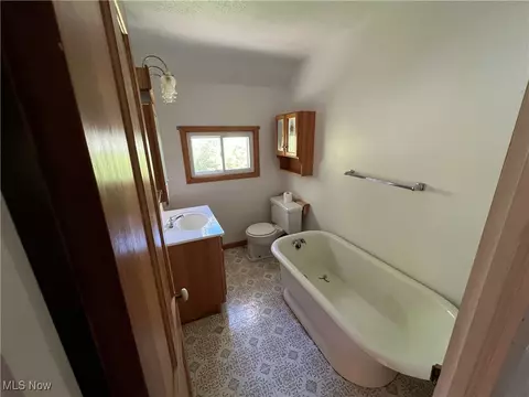 Bath - 179 Marshall St, Conneaut, OH 44030 photo 2 of 2