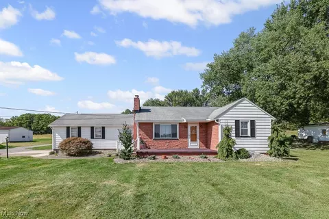 1246 S 12th St, Sebring, OH 44672