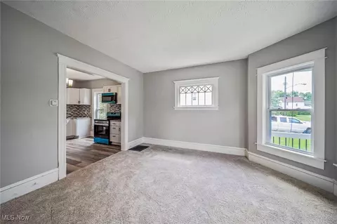 1115 W 43rd St, Ashtabula, OH 44004 photo 6