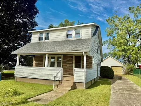 411 58th St, Vienna, WV 26105