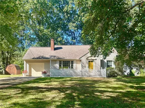 724 N Bentley Ave, Niles, OH 44446