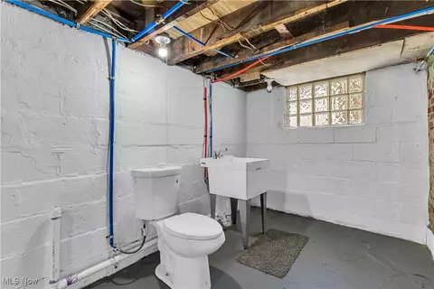 Bath - 1810 E 34th St, Lorain, OH 44055 photo 2 of 2