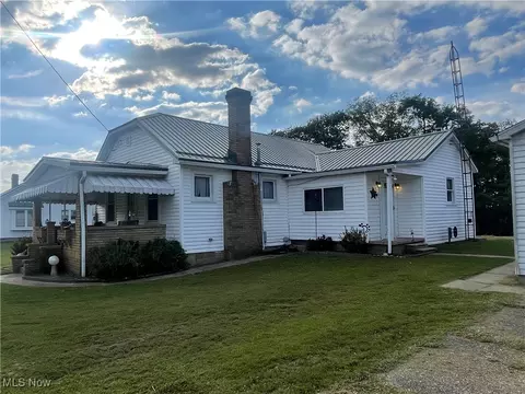415 Hill St, Parkersburg, WV 26104