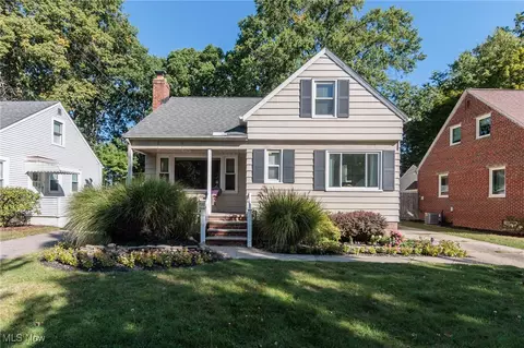5247 Case Ave, Lyndhurst, OH 44124