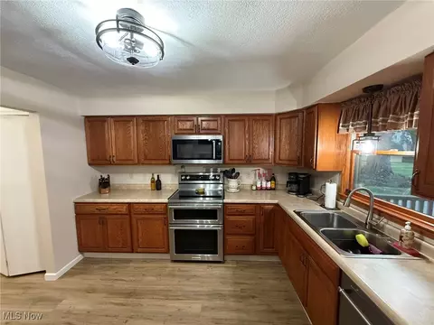 Kitchen - 306 E 15th St, Dover, OH 44622 photo 6 of 8