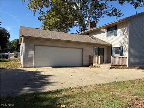 Exterior - 306 E 15th St, Dover, OH 44622 photo 5 of 7