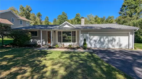 8494 Sharp Ln, Chesterland, OH 44026
