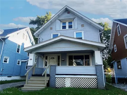 906 Delia Ave, Akron, OH 44320