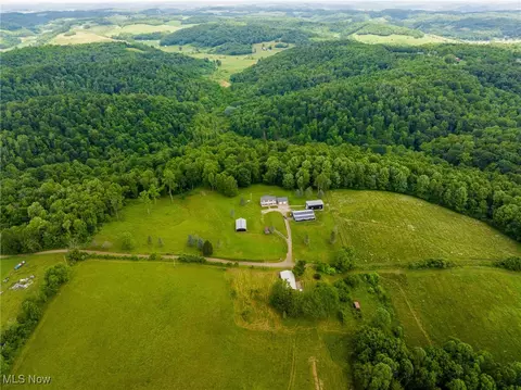 3653 Turkey Flat Rd, Port Washington, OH 43837