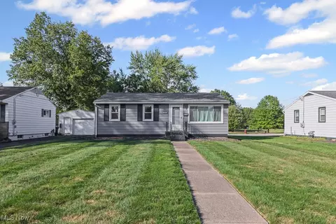 670 W Maryland Ave, Sebring, OH 44672