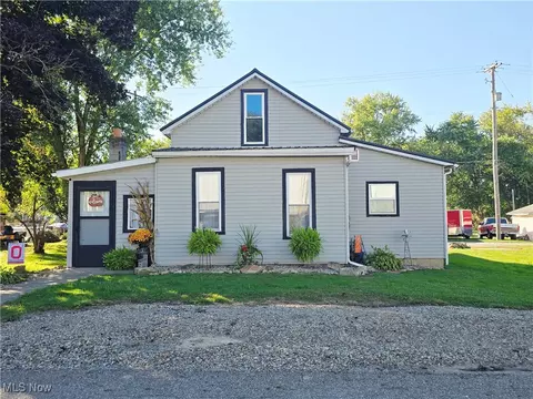 989 N Railroad St, Killbuck, OH 44637