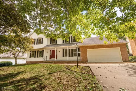 2044 Longfellow St NE, Canton, OH 44721